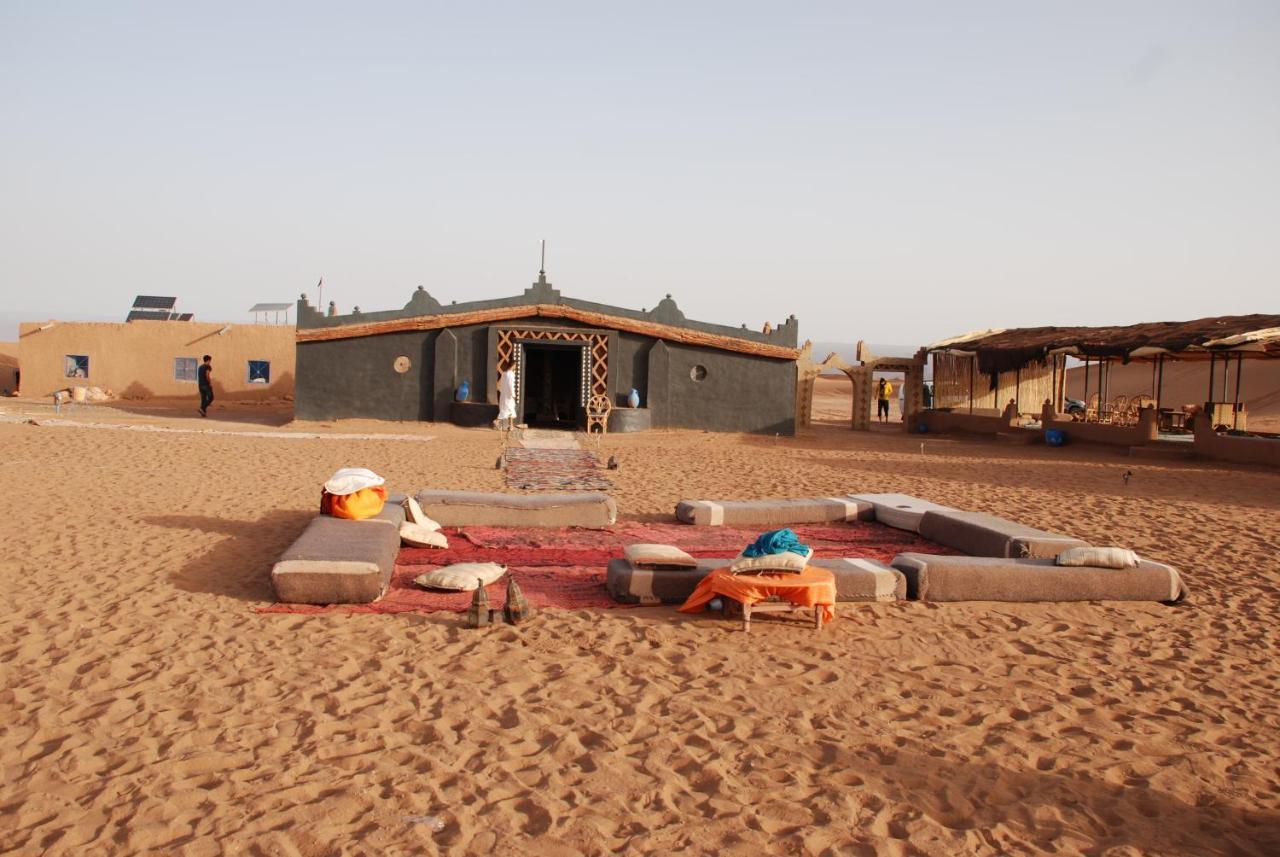 Kasbah Les Alizes Du Desert M'Hamid Bagian luar foto