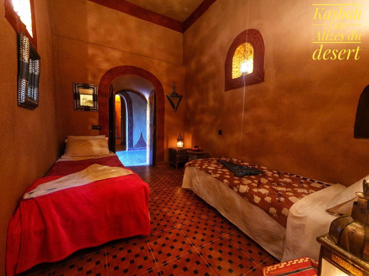 Kasbah Les Alizes Du Desert M'Hamid Bagian luar foto